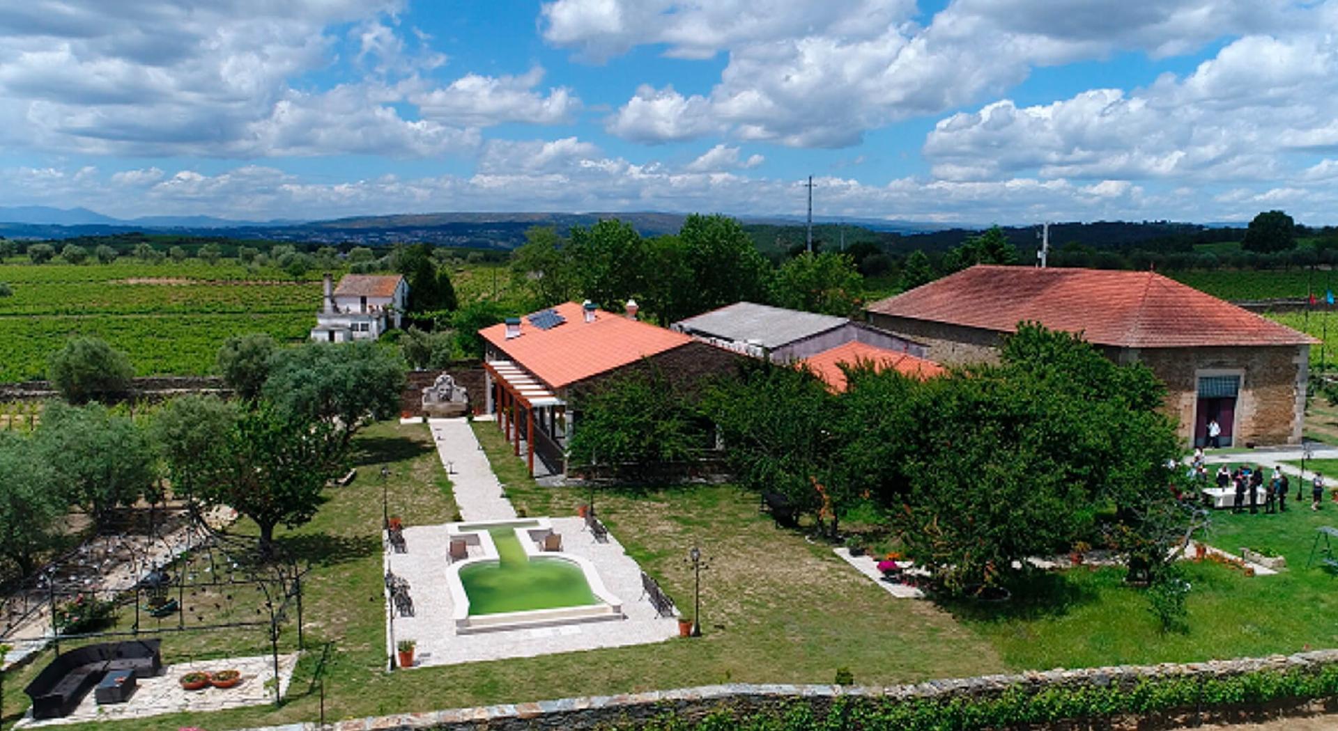 Almo&ccedil;o ou jantar tradicional na Quinta da Avessada - 2